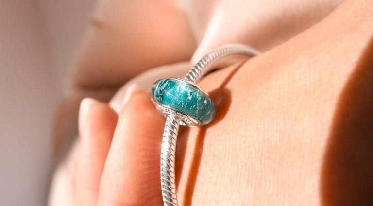Blog Charm Silver Blue 08.07